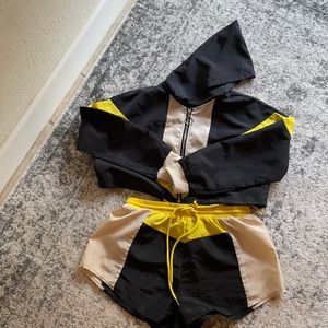 Pretty Little Thing track short set